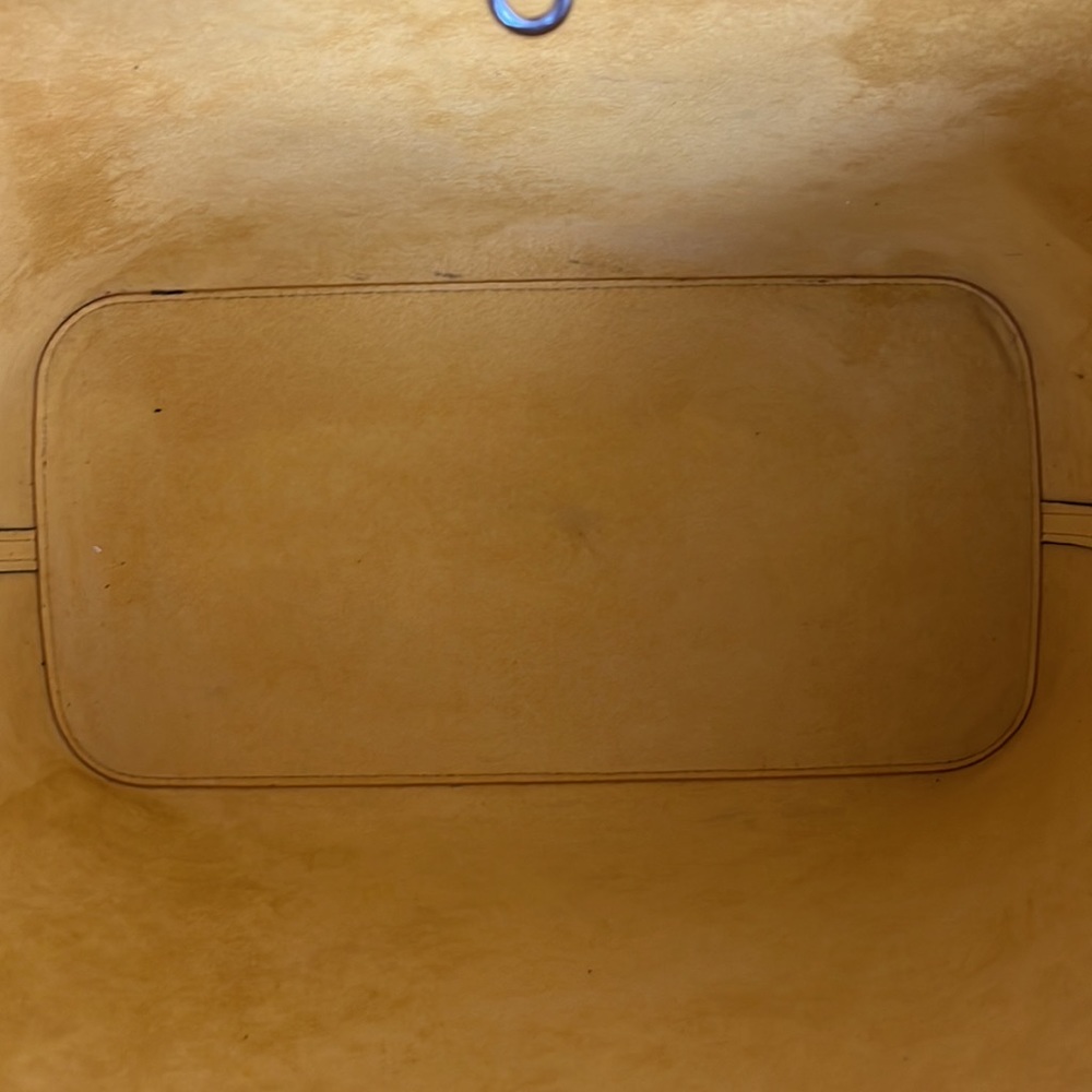 Louis Vuitton Epi Leather Neverfull MM - Picture 8 of 16